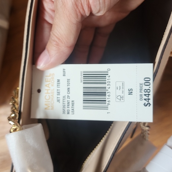 NWT Michael Kors Pebbled Leather Medium Jet Set in Buff - Picture 5 of 6